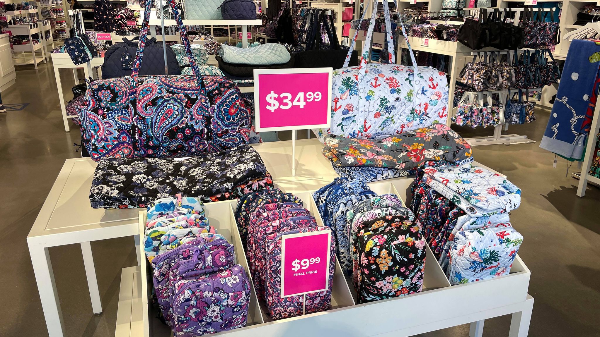 VERA BRADLEY OUTLET EXTRA 30 OFF CLEARANCE PRICES! The Freebie Guy®