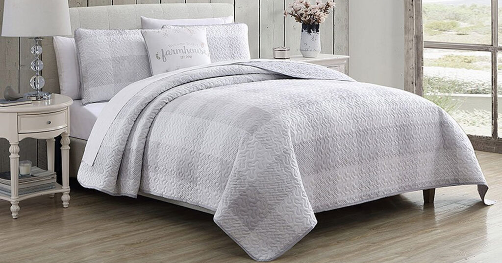 ZULILY 4PC QUILT SETS ONLY 27.99 The Freebie Guy®