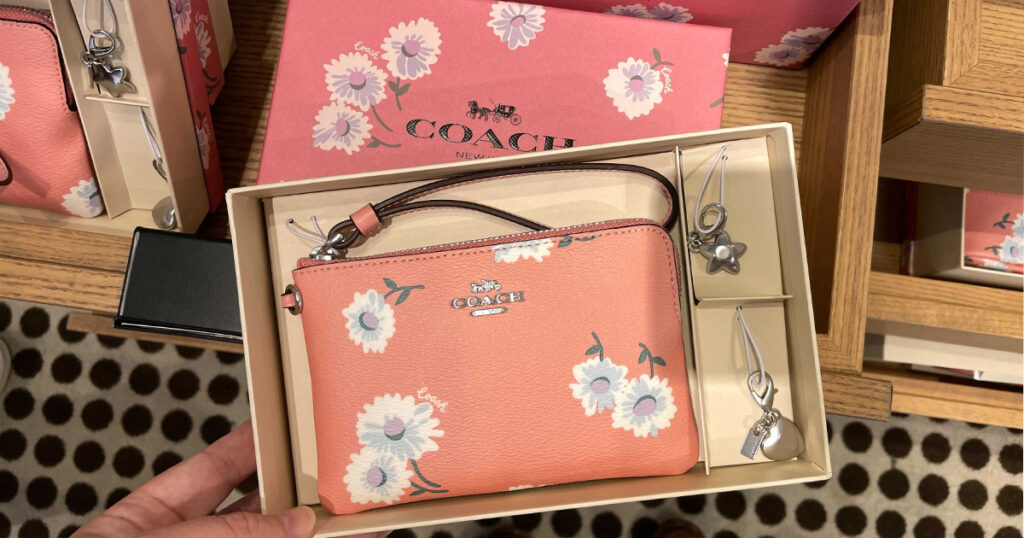 COACH OUTLET - MOTHERS DAY SALES EVENT UP TO 70% OFF - The Freebie 