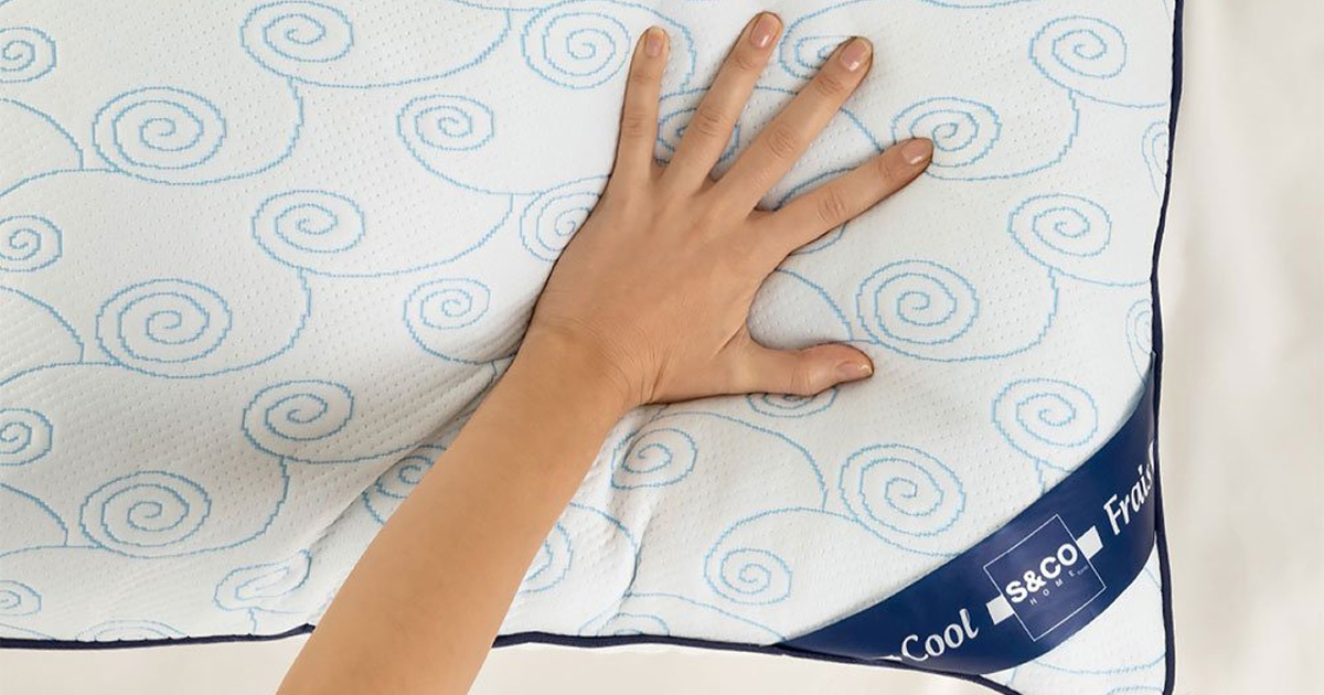 ZULILY ADJUSTABLE HOT N COLD MEMORY FOAM PILLOW 2 PACK The Freebie Guy®