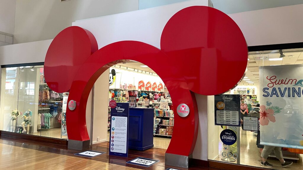 SHOP DISNEY STOREFRONT x