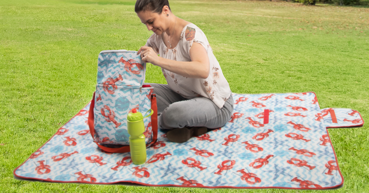 WALMART INSULATED COOLER BAG AND PICNIC BLANKET ONLY 14.99 (REG. 40