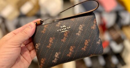 Coach Outlet scaled