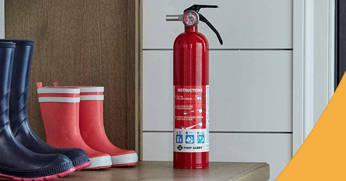 AMAZON FIRST ALERT HOME1 RECHARGEABLE HOME FIRE EXTINGUISHER ONLY 19