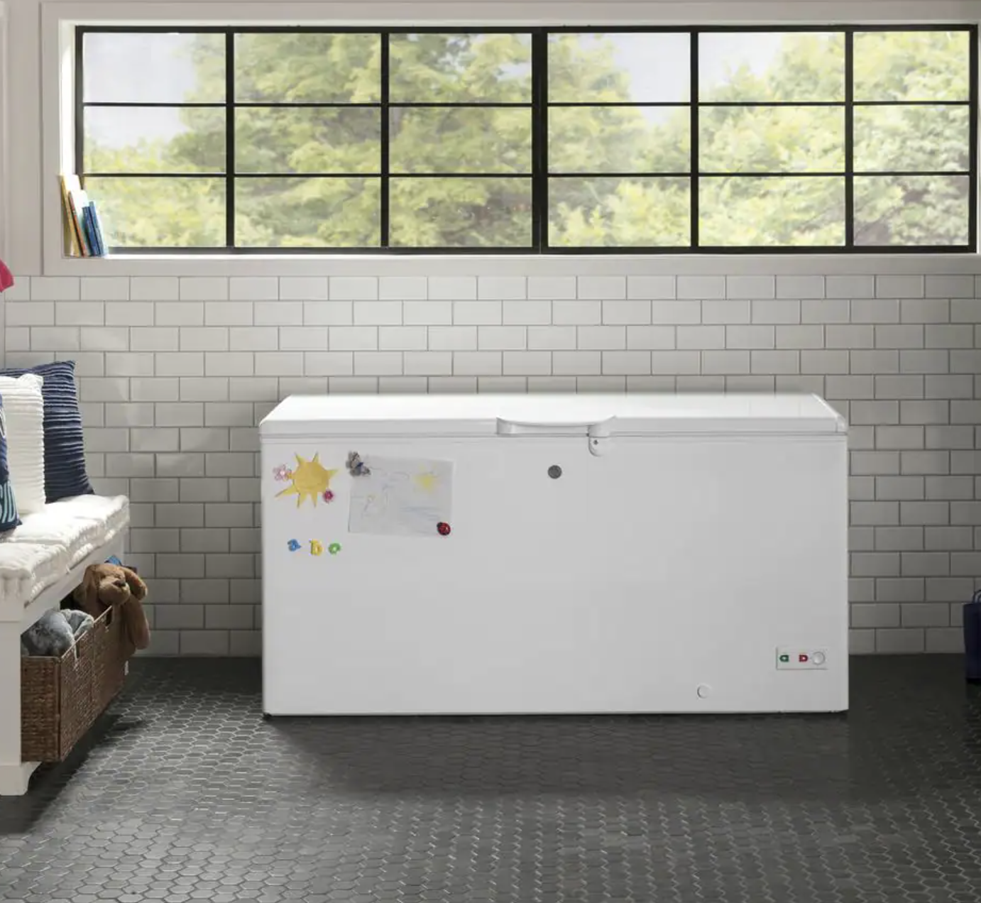 Deep Freezers (chest freezer) vs. Upright Freezers Pros & Cons