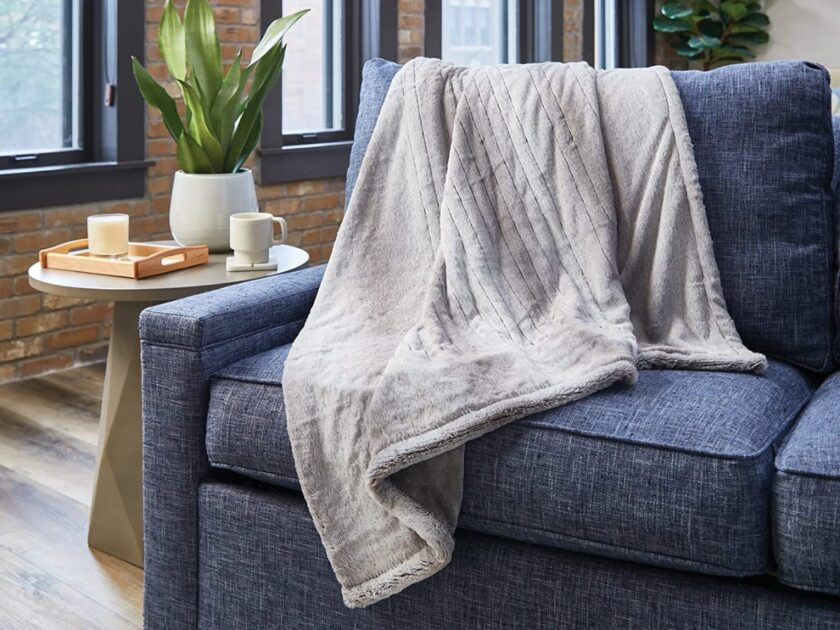 Sunbeam Royal Faux Fur White Grey Heated Throw Blanket