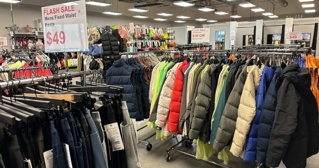 Great selection & deals at Glendale AZ outlet! : r/lululemon