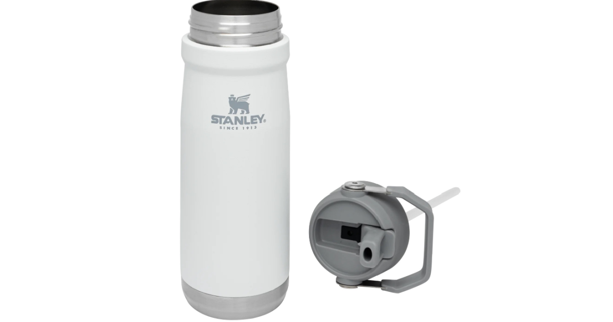 Stanley 22oz water bottle