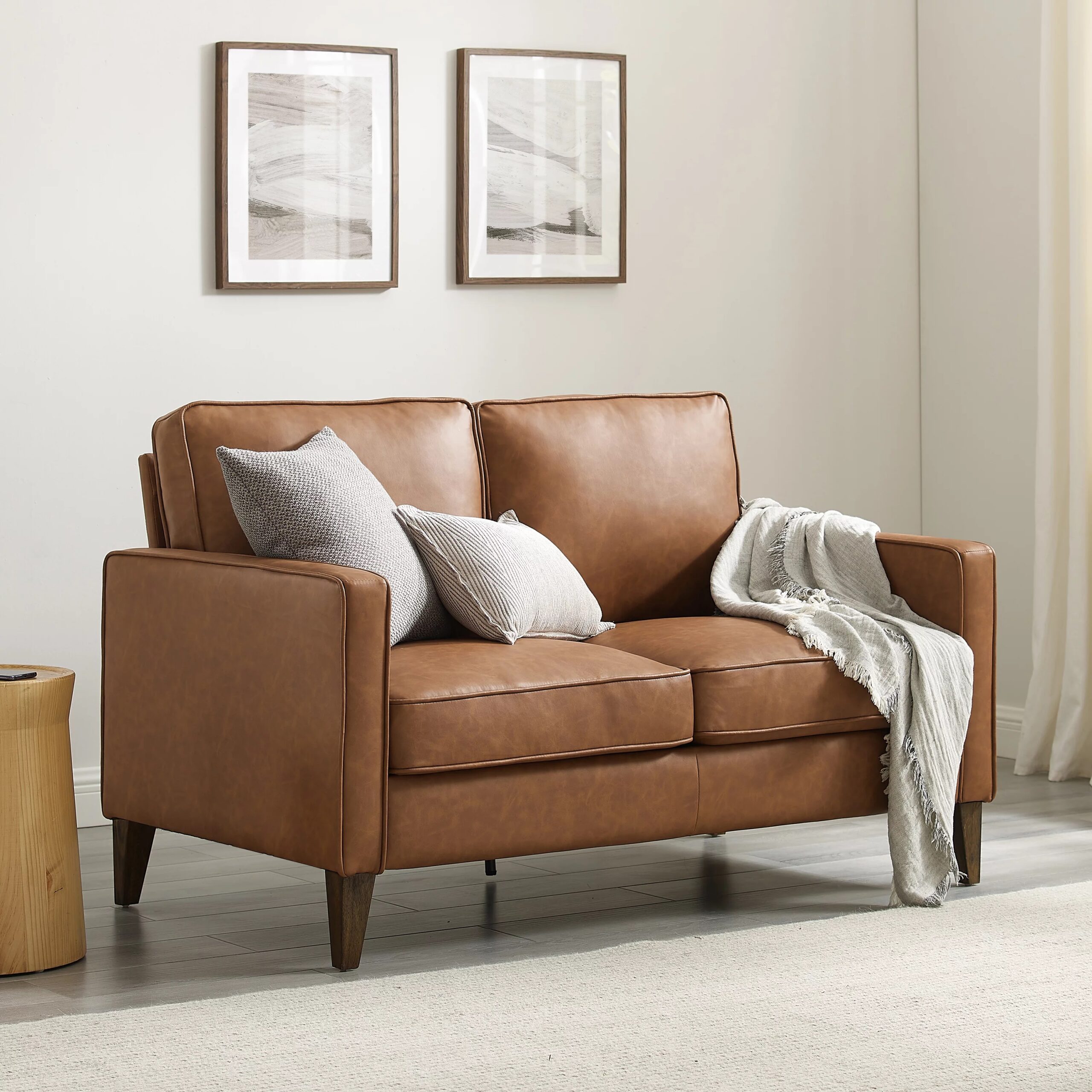 Jianna Sofa