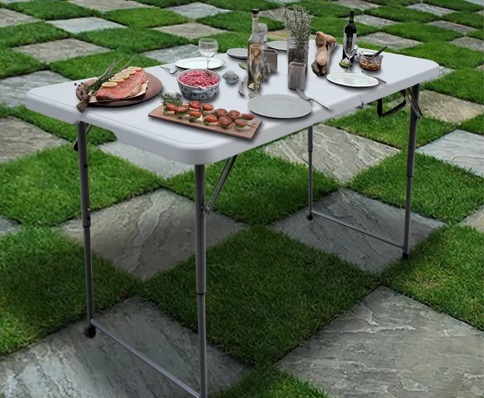 4' Folding Banquet Table