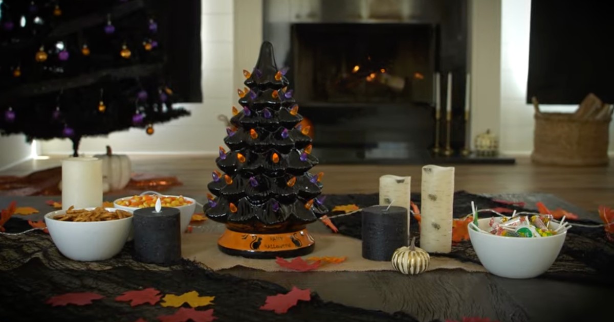 HALLOWEEN TREE