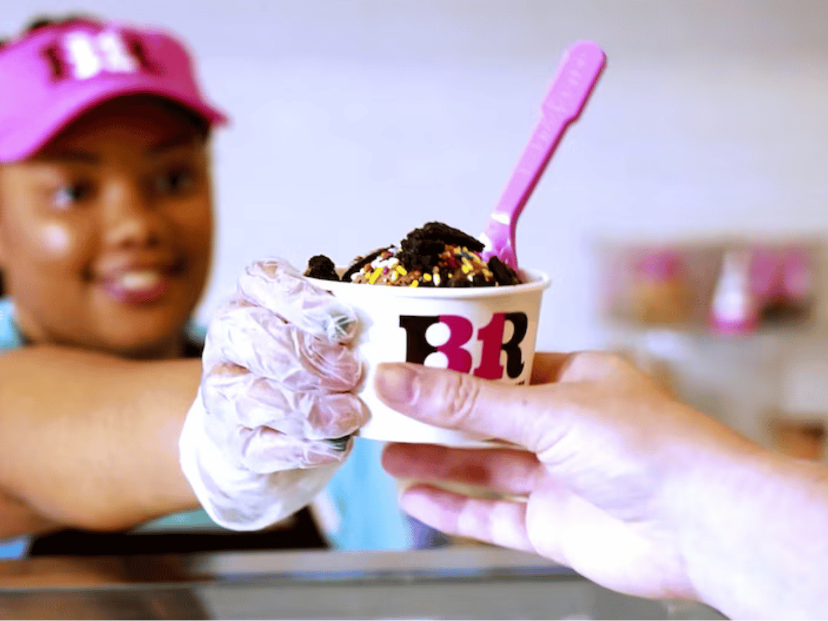 Baskin Robbins scoop