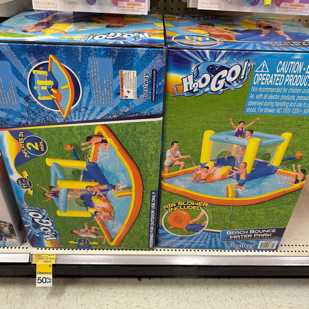 H OGO Beach Bounce Water Park