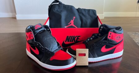 air jordan retro 1 black and red midi with shoe box