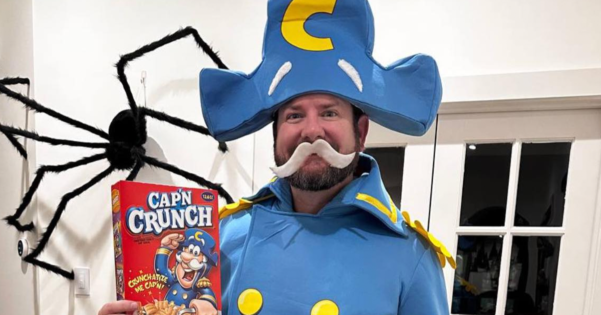 capn crunch costume