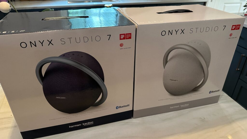 onyx harman studio speaker black and gray x