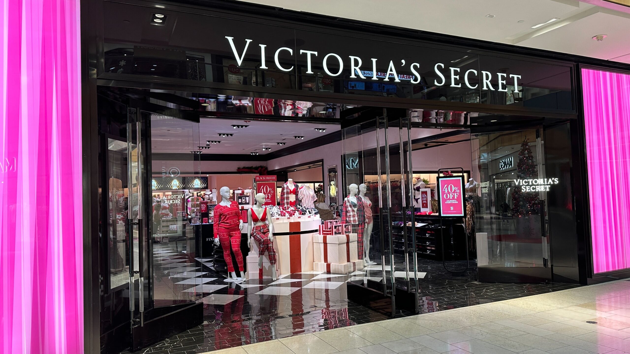 Victoria's Secret (500 Southpark Center), Delivered by DoorDash