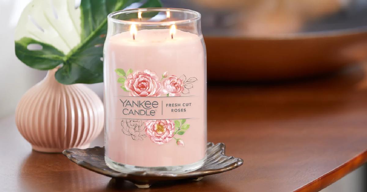 Yankee Candle Buy 2 Get 2 FREE Candles + Free Shipping The Freebie