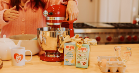 red rose holiday giveaway