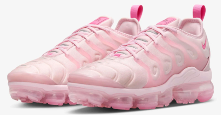 Discounted Womens Light Pink Nike Air Vapormax Plus Shoes - Nike Deals on Pink Sneakers