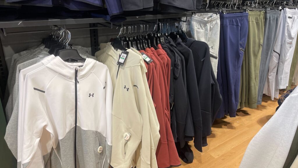 Under Armour Hoodies and sweatpants x