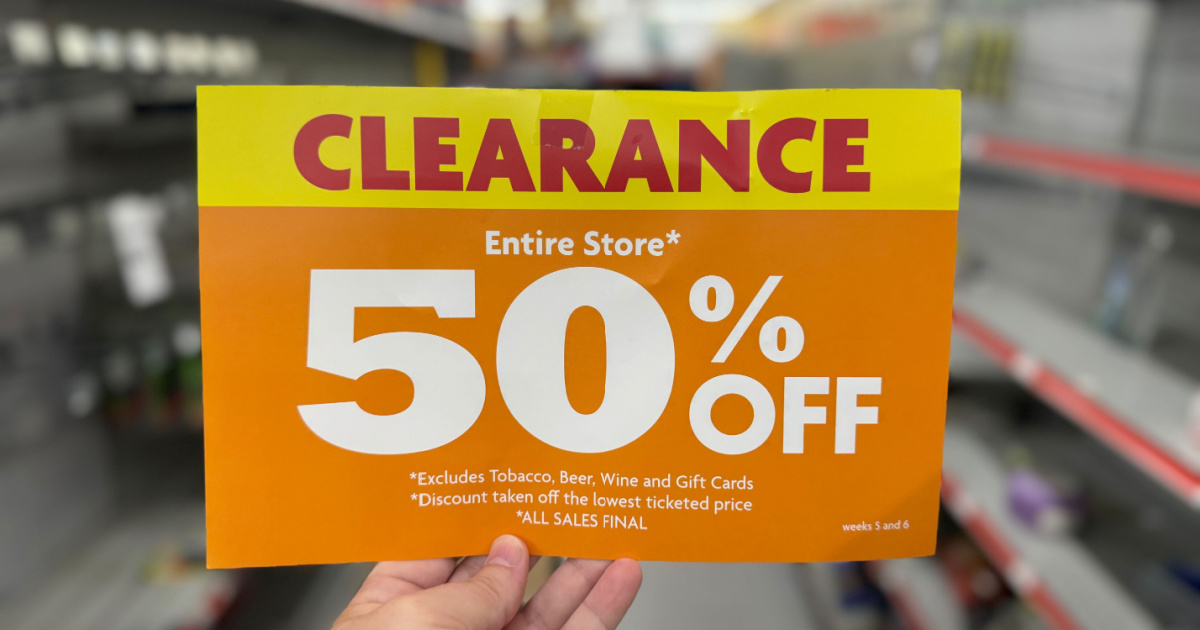 Family Dollar Clearance sign