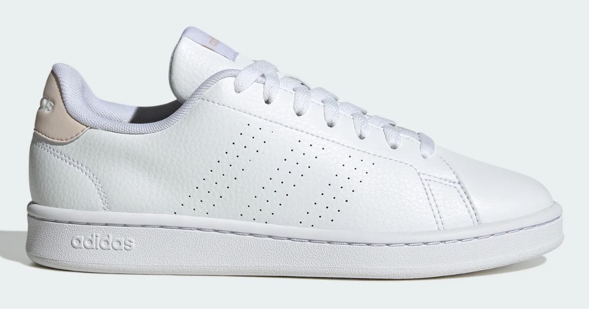 Adidas Advantage White sneaker with beige on the back