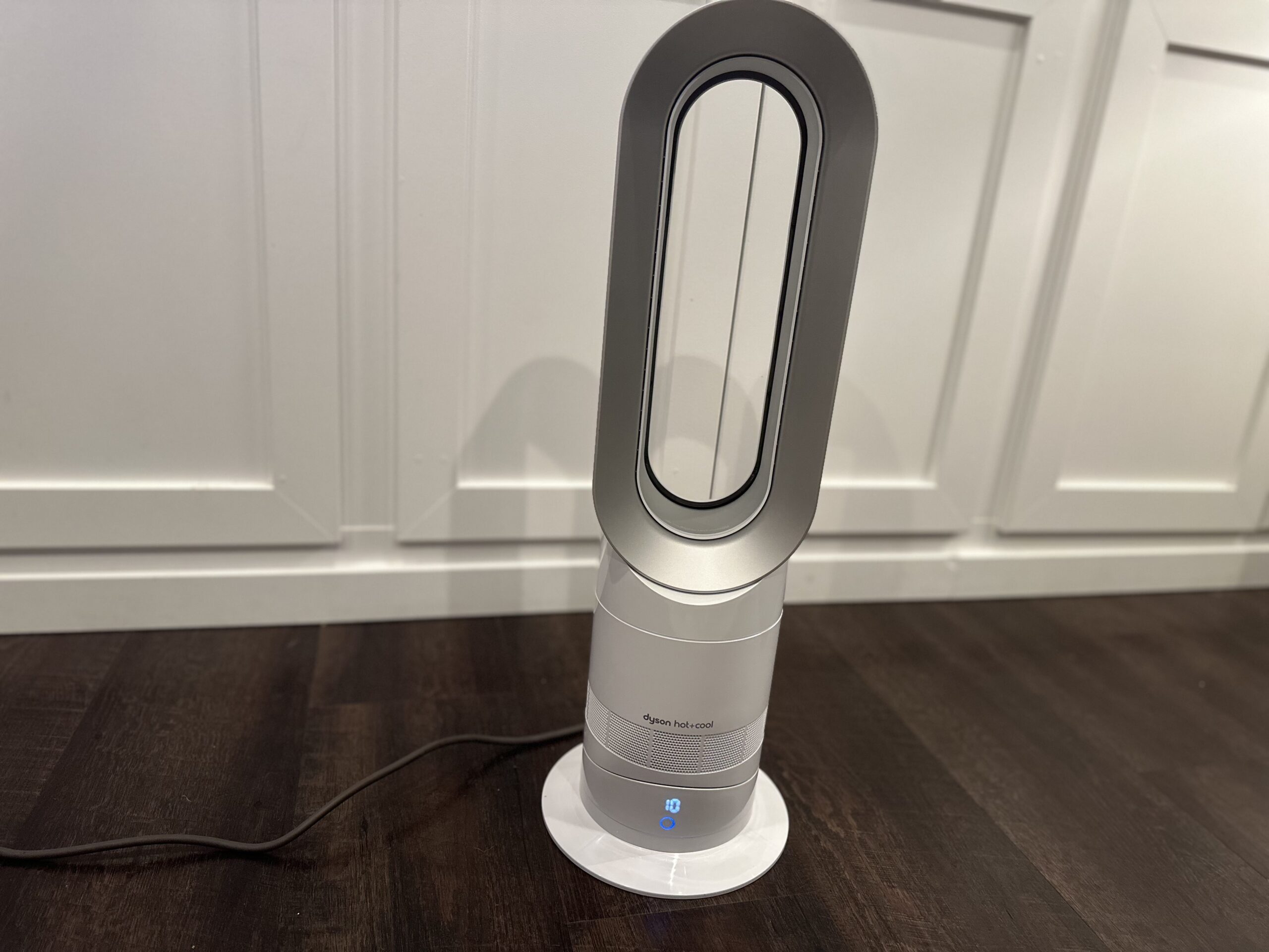 Dyson fan white stand alone dyson fan
