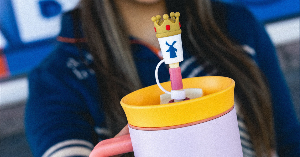 Dutch Bros Free Crown Straw Toppers On November 19th!