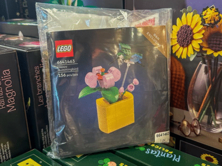 Free Spring LEGO 'Happy Hummingbird' Build Event at Barnes and Noble on March 27 thru 29th