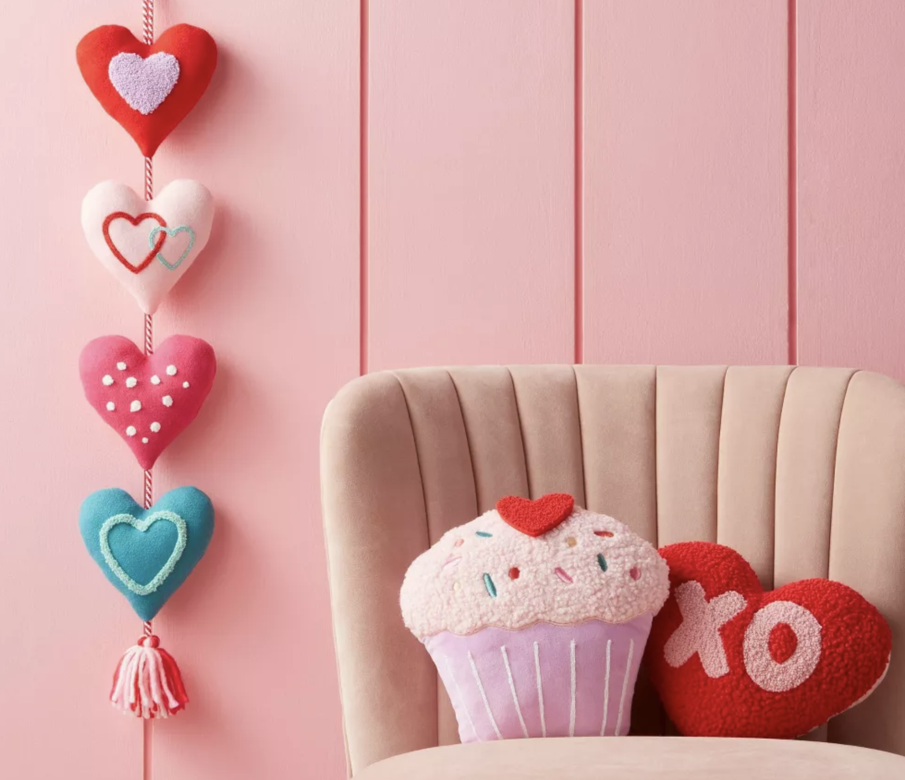Small Cupcake Valentine s Day Pillow