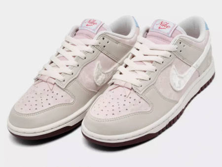 Nike Dunk Low Valentine