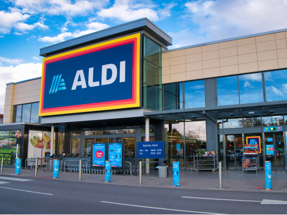 ALDI storefront
