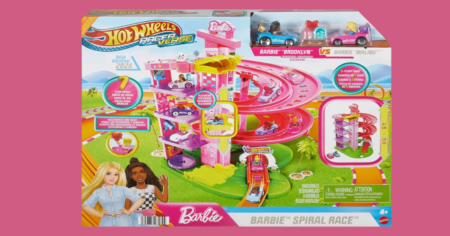HOT WHEELS BARBIE