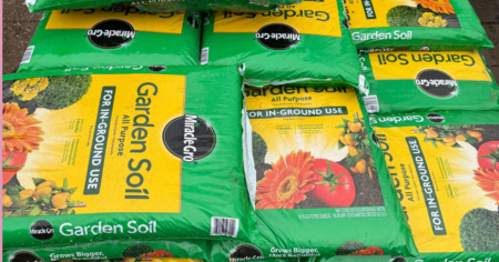 Miracle Gro Garden Soil