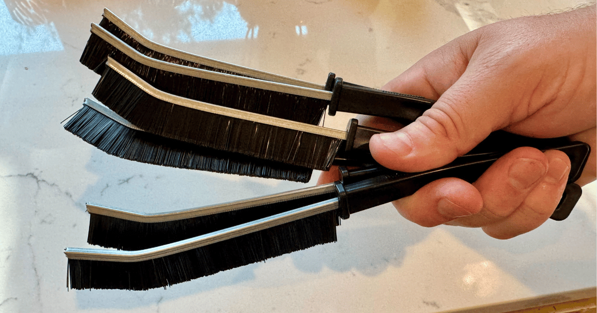 Crevice cleaner Crevice cleaner