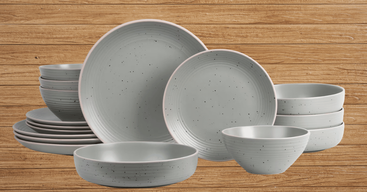 Stoneware set Stoneware set