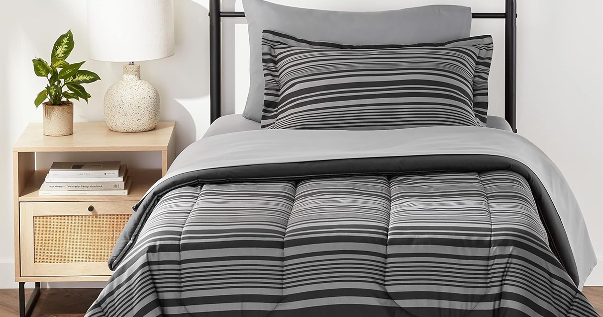 Amazon Basics 5 Piece Lightweight Microfiber Comforter Set Amazon Basics 5 Piece Lightweight Microfiber Comforter Set