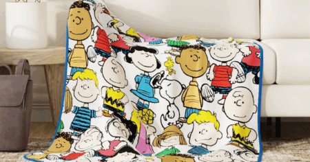 Franco Collectibles® Peanuts® Charlie Brown Snoopy Lucy Gang Super Soft Cozy Plush Throw