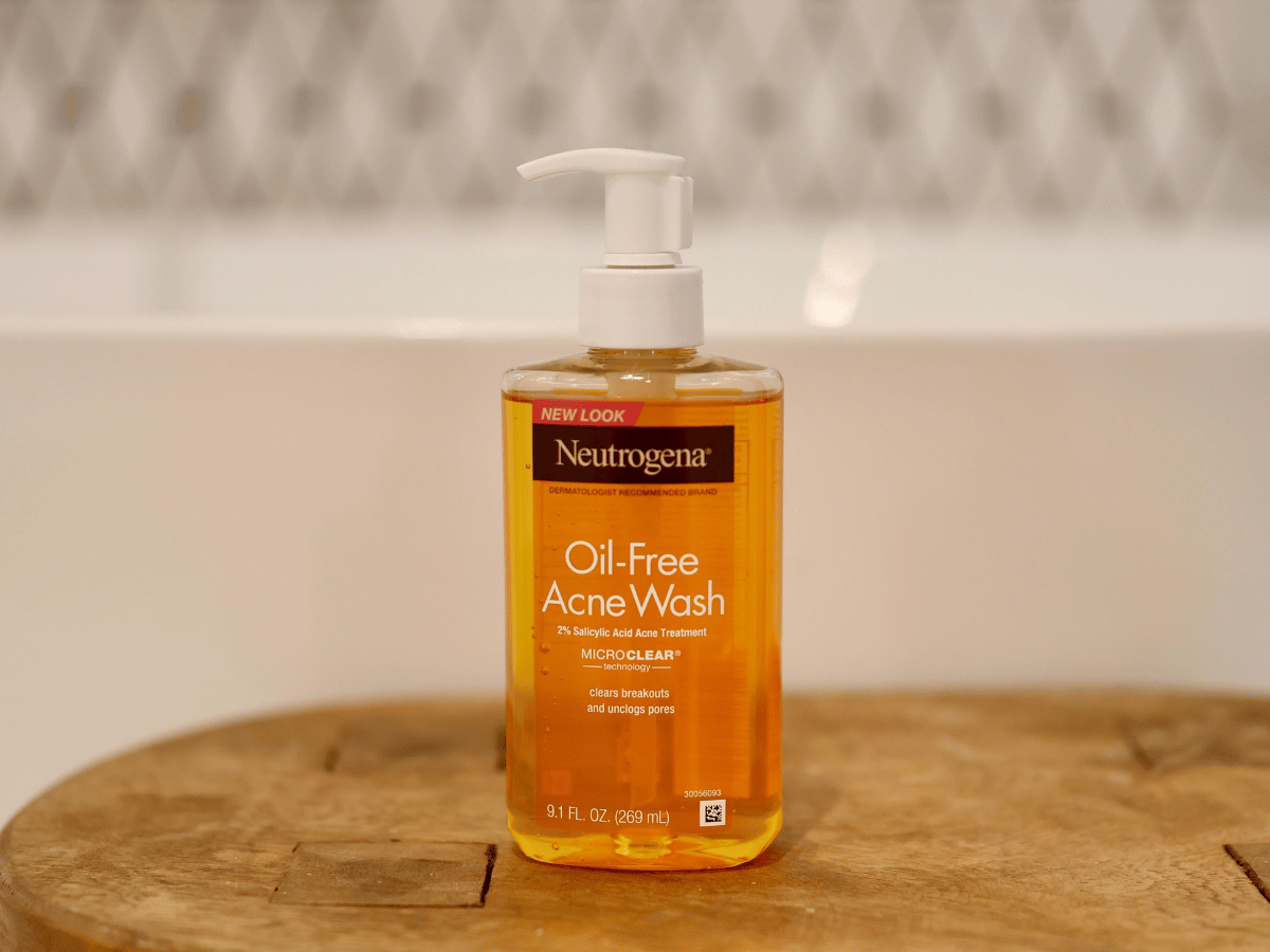 Neutrogena Oil Free Acne Wash 2