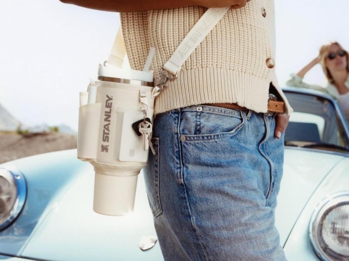 carry all wallet phone stanely water bottle