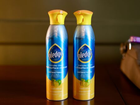 Pledge Multisurface Cleaner