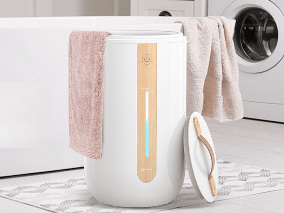 Towel Warmer in front of tub