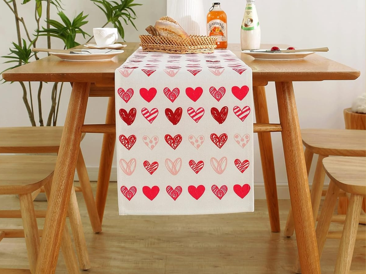 valentines table runner