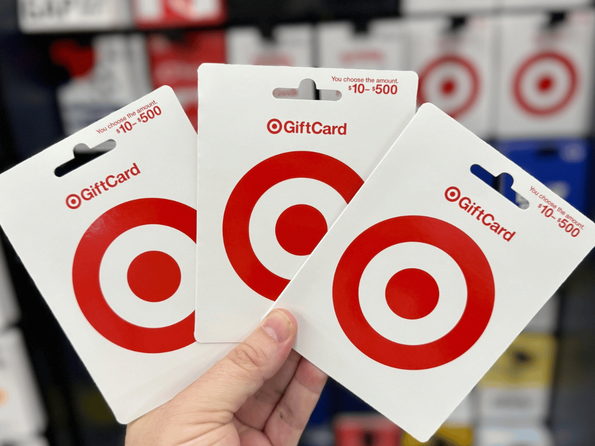 4,835 Instantly Win Gift Cards or MORE in the Lucky Pack Sweepstakes!