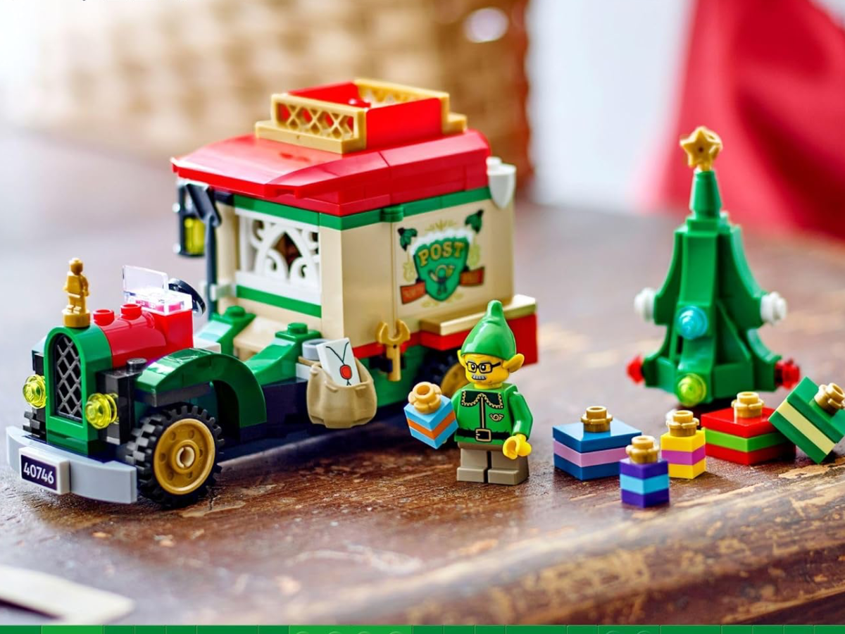 LEGO Santa Delivery Truck LEGO Santa Delivery Truck