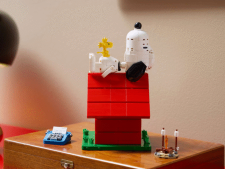 LEGO Snoopy Doghouse