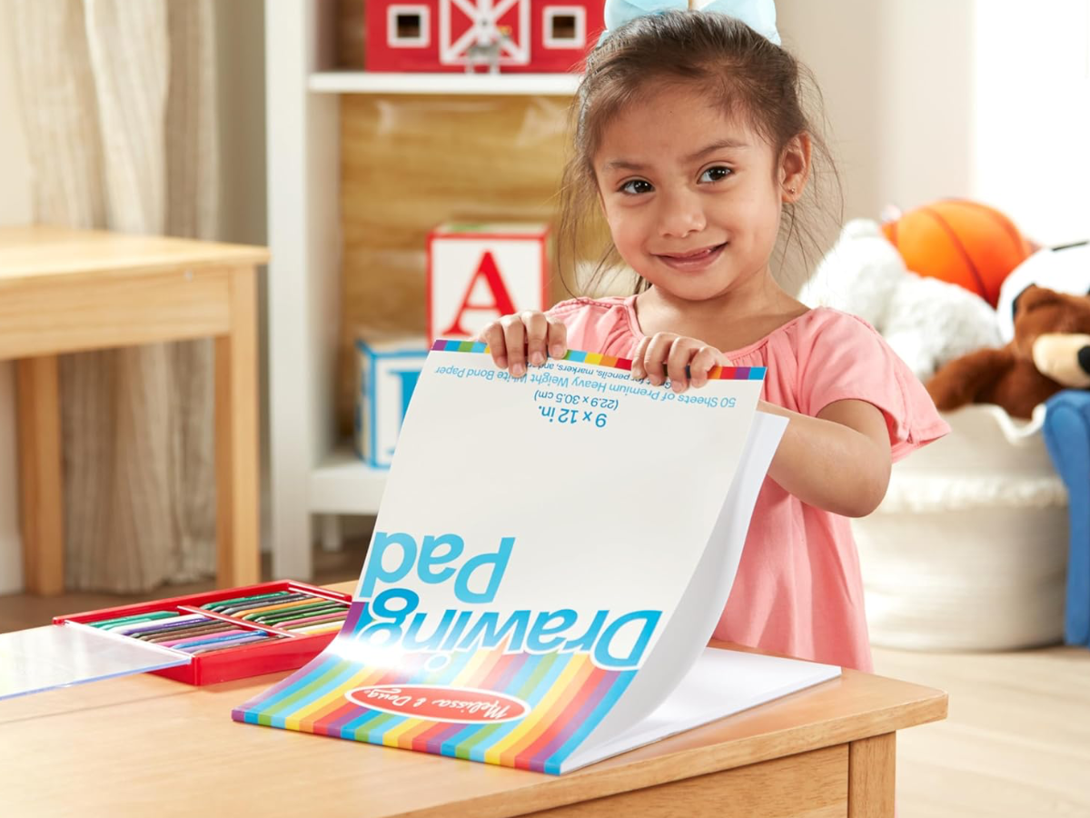Melissa and Doug drawing pad 