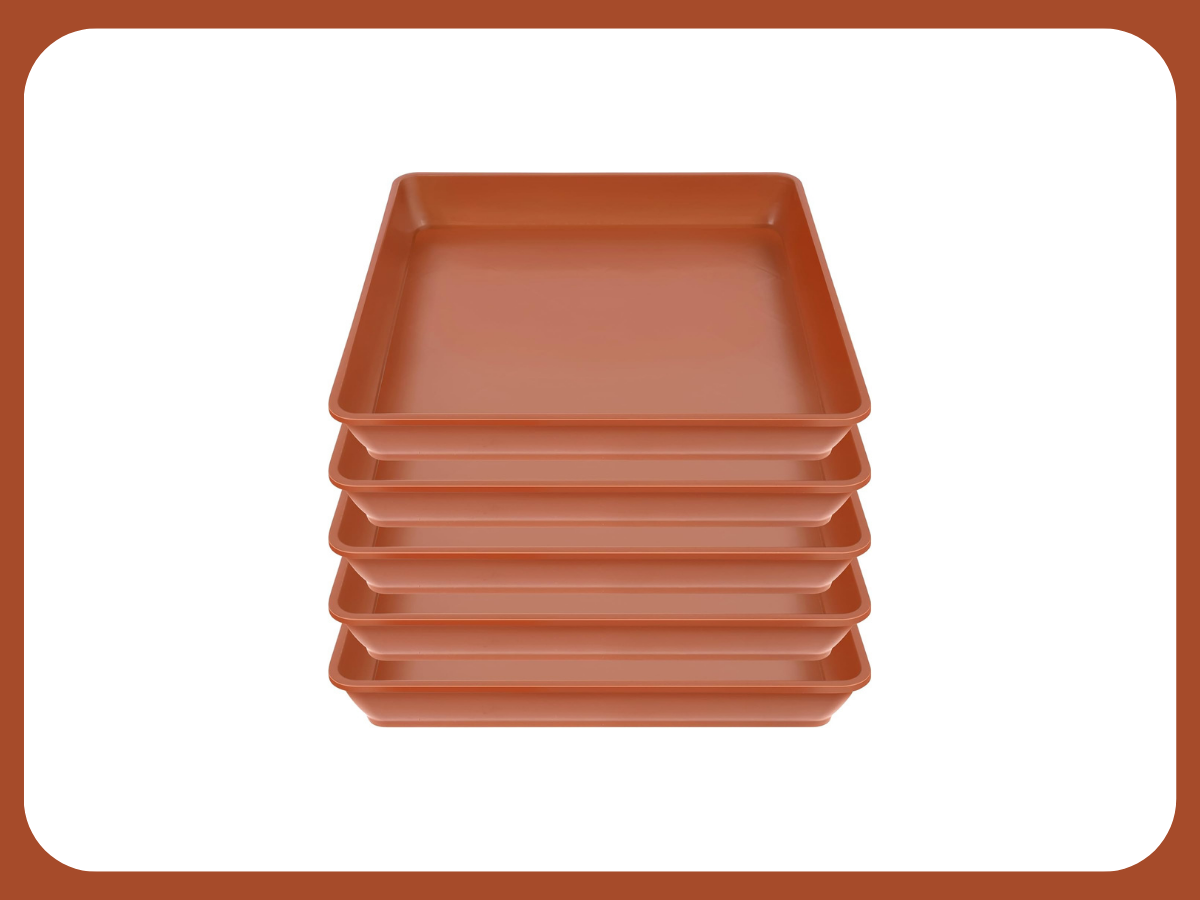 Plant saucer trays 