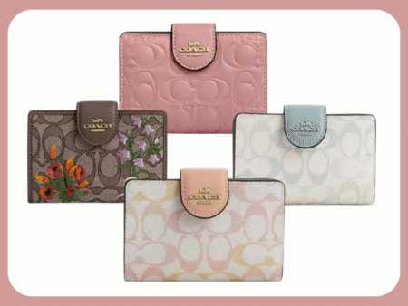 Coach Medium Corner Zip Wallet